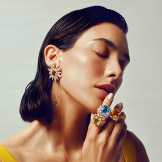 QUEEN BEE ARINNA GOLD DIAMOND PERIDOT RING