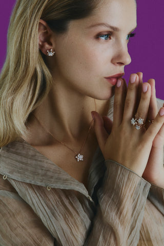 APPLE SEED BLOSSOM PAVE GOLD DIAMOND LARGE NECKLACE