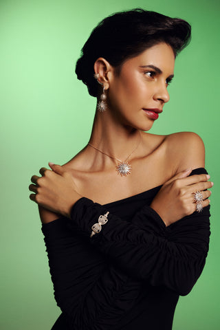 BOW DIAMOND BRACELET Bee Goddess