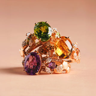 QUEEN BEE MAYA GOLD DIAMOND PERIDOT RING