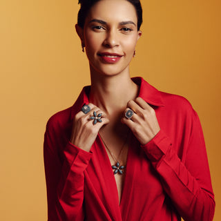 VENUS STAR GOLD BLUE DIAMOND RING