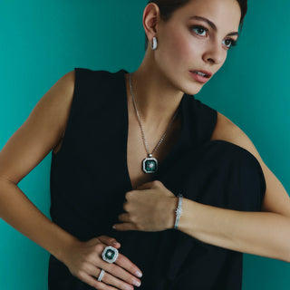 VENUS STAR 18K GOLD DIAMOND PENDANT