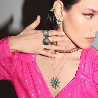 QUEEN BEE EVA GOLD DIAMOND EMERALD RING